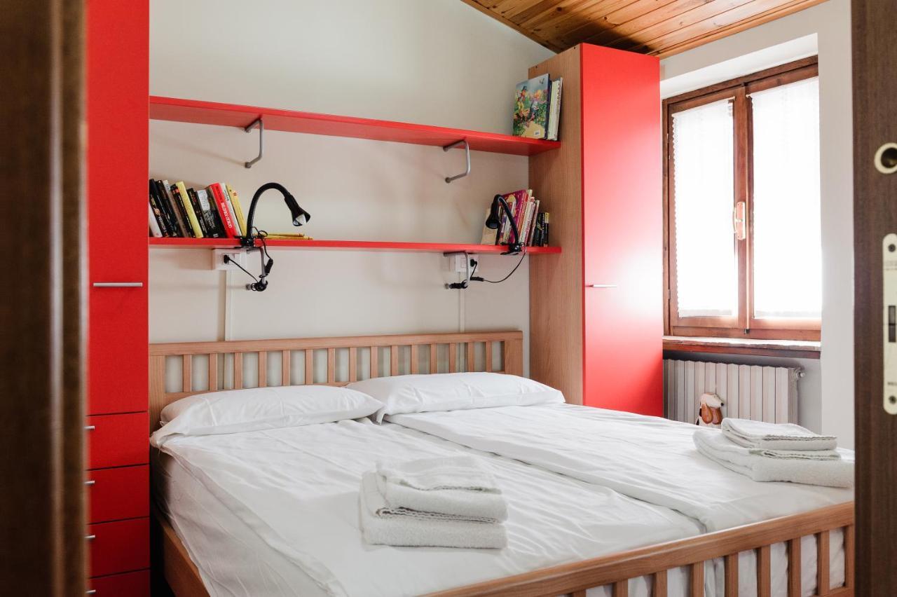Ferienwohnung Palazzina Gelsomino Desenzano del Garda Exterior foto