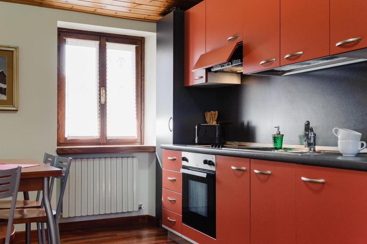 Ferienwohnung Palazzina Gelsomino Desenzano del Garda Exterior foto