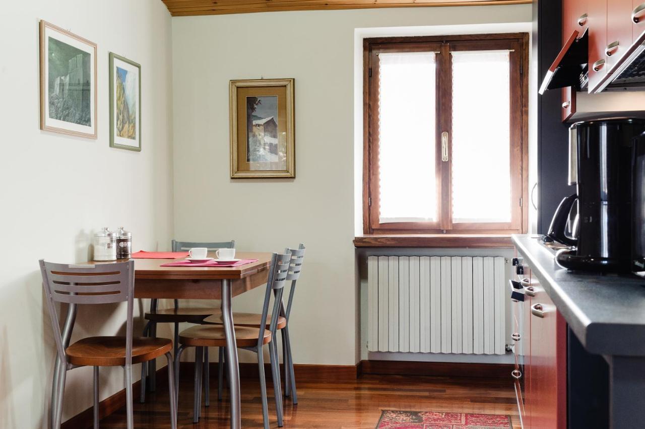 Ferienwohnung Palazzina Gelsomino Desenzano del Garda Exterior foto